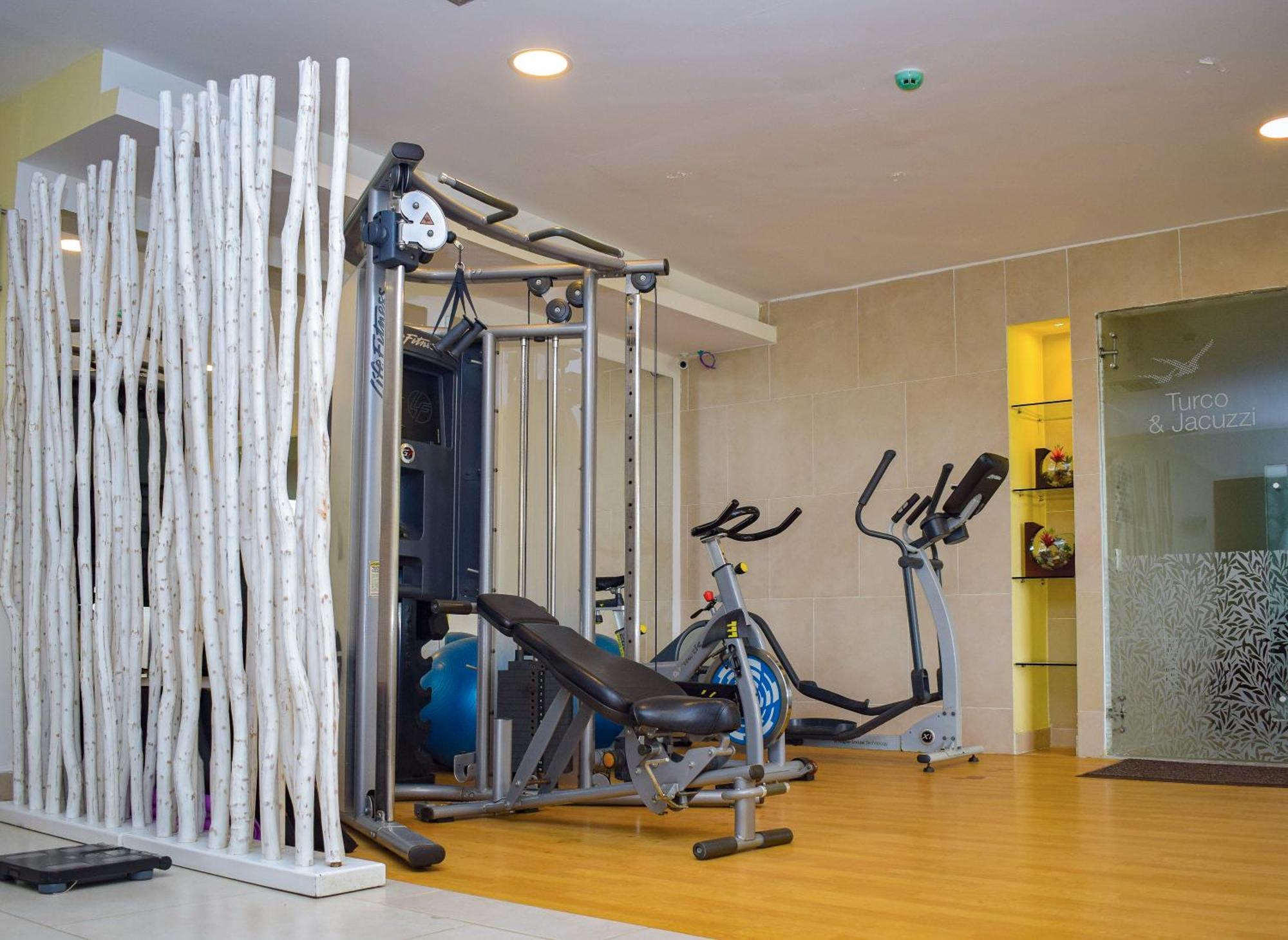 Hotel Capilla Del Mar Cartagena  Exterior foto The gym at the hotel
