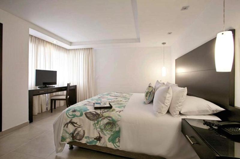 Hotel Capilla Del Mar Cartagena  Zimmer foto A room at the hotel